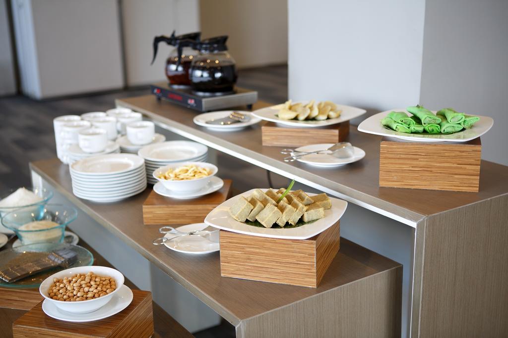 Amaris Hotel Palembang Extérieur photo
