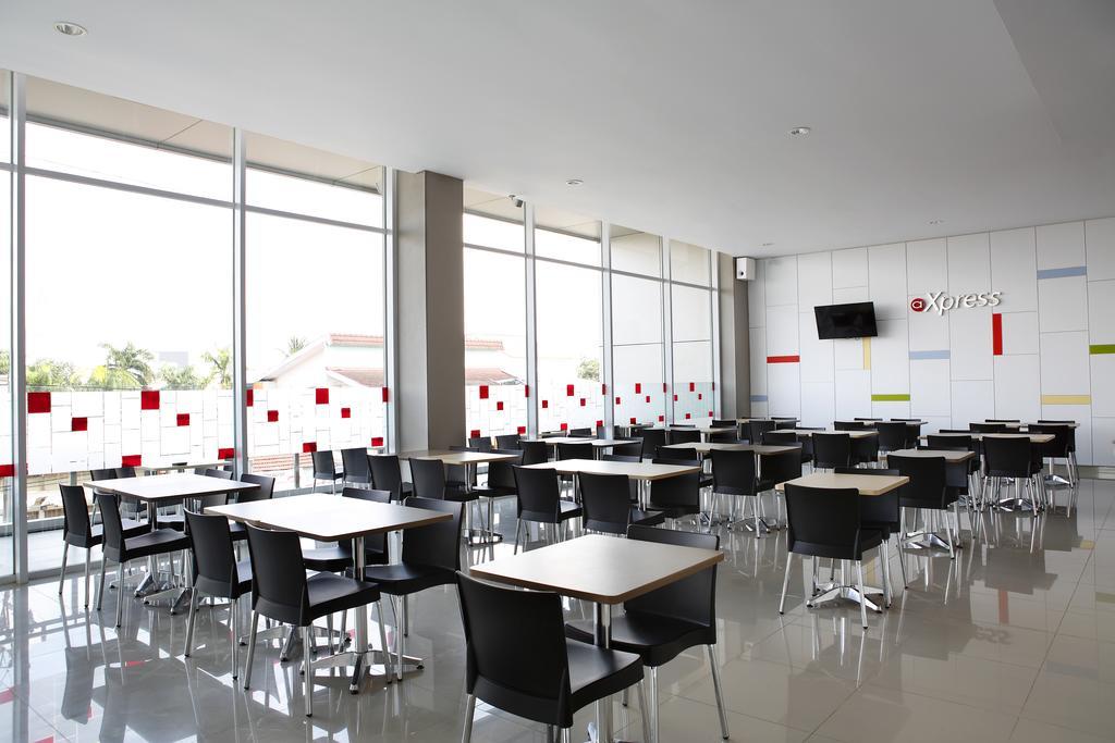 Amaris Hotel Palembang Extérieur photo